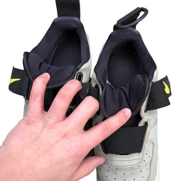 2018 Nike Air Force 1 Low Utility Spruce Fog Black Size 13 - Picture 14 of 16